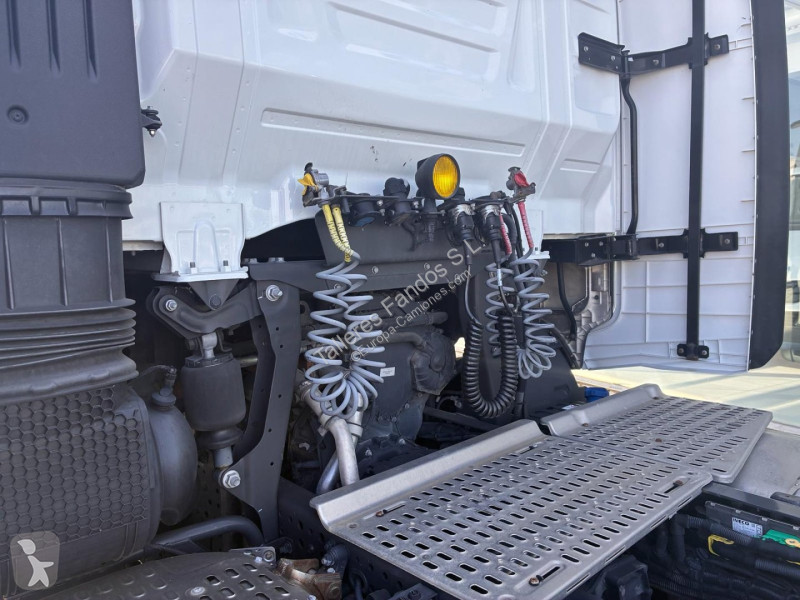 Tracteur Iveco  490 AUTOM INTARDER, 24 MESES DE...