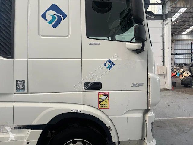 جرار DAF 106480 SUPERSPACECAB