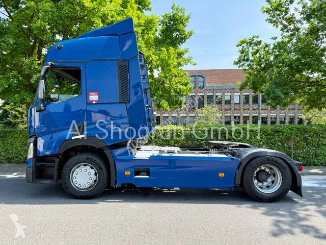 جرار Renault T460...