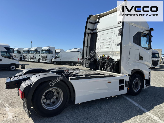 جرار Iveco AS 440 S 50 TP S-WAY