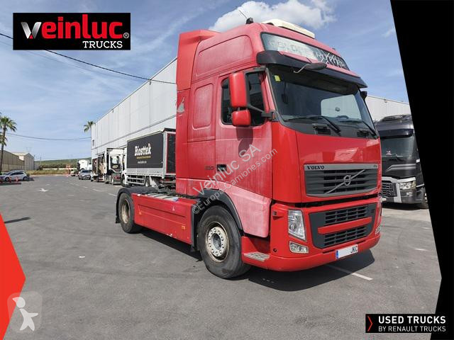جرار Volvo