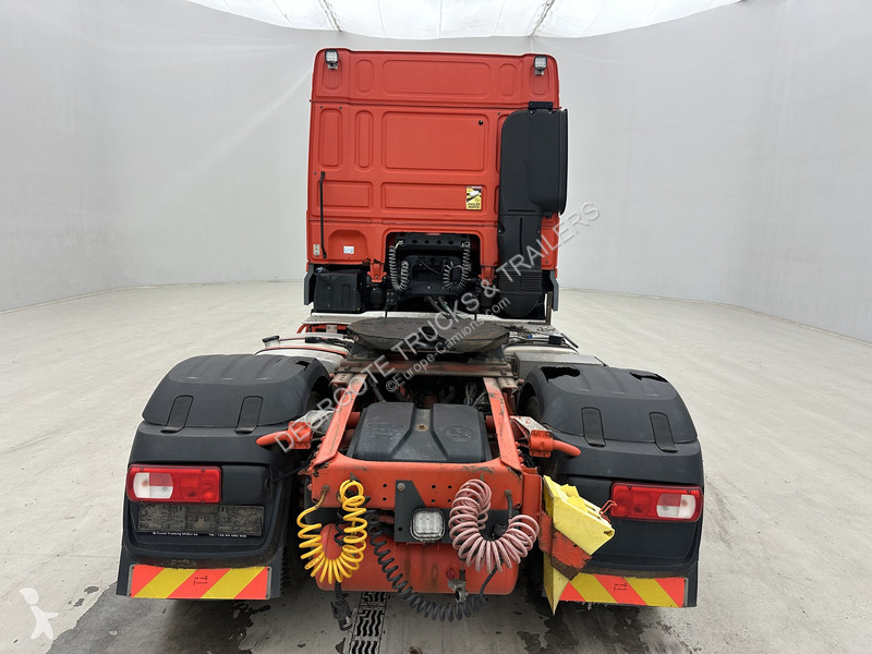 جرار DAF 440