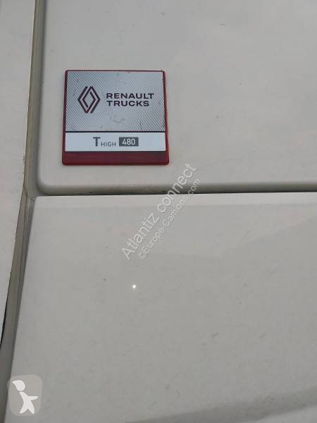 Влекач Renault