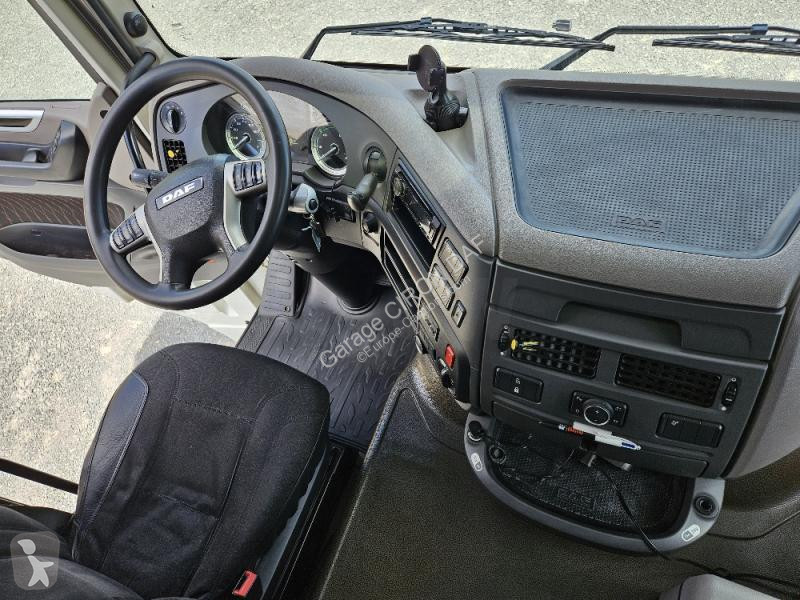جرار DAF 530