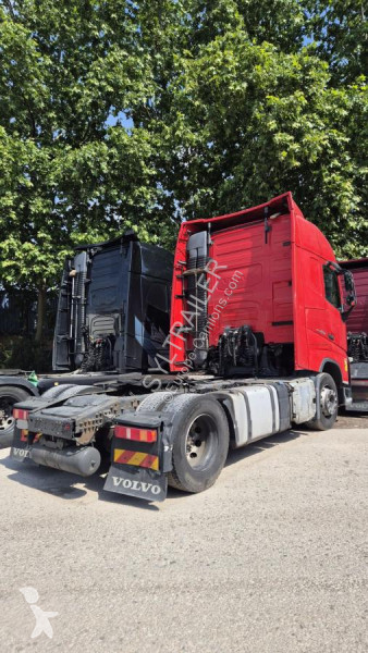 جرار Volvo 460 FH