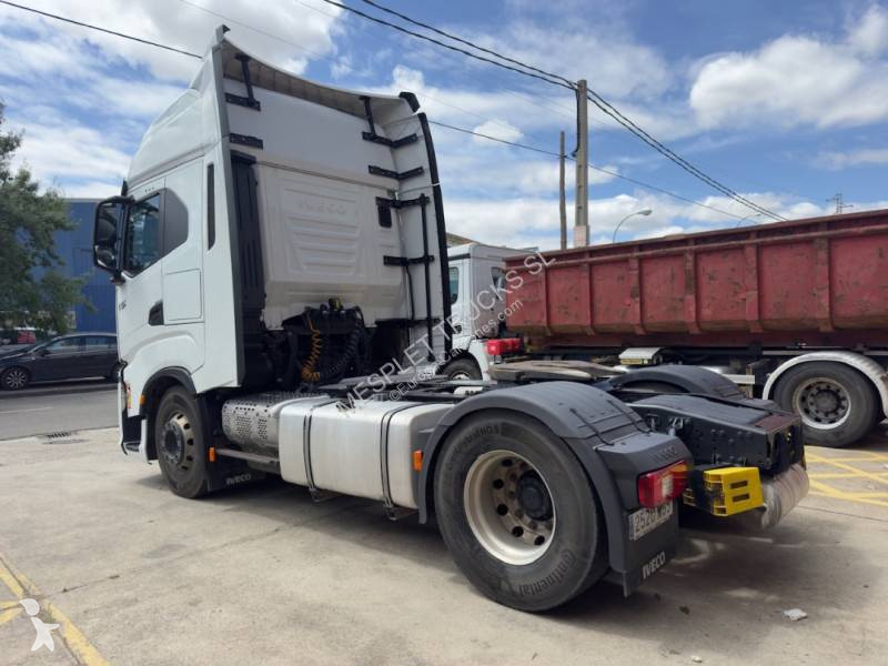 جرار Iveco