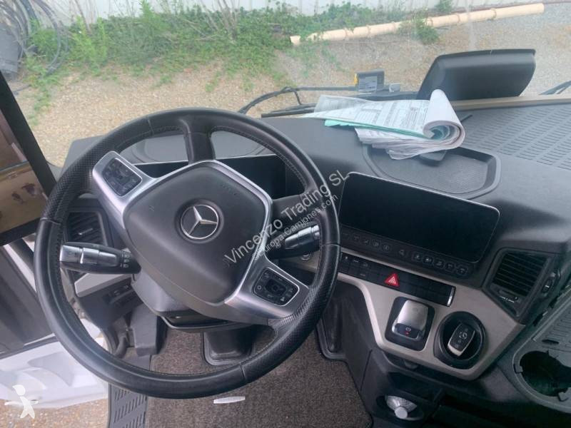 جرار Mercedes