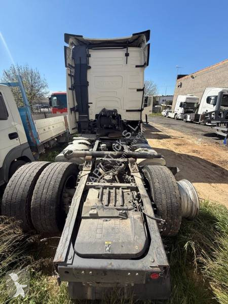 جرار Volvo
