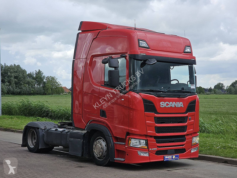 Cap tractor Scania