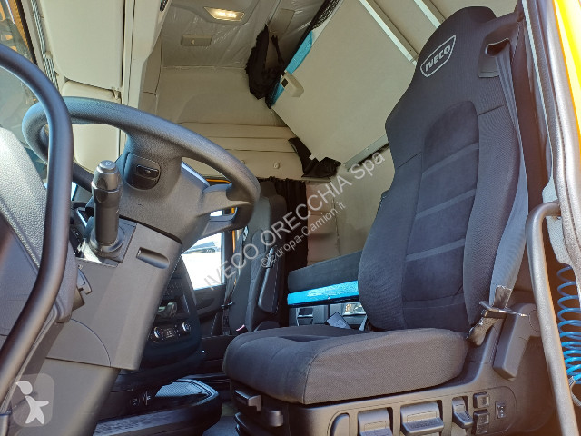 جرار Iveco S-WAY AS440S53T/P