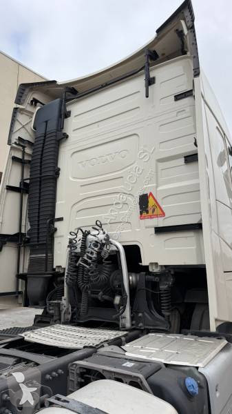 جرار Volvo