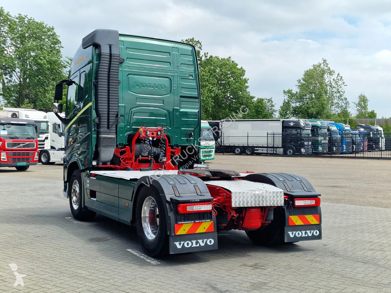 جرار Volvo 13460 Globetrotter 4x2 - ADR -...