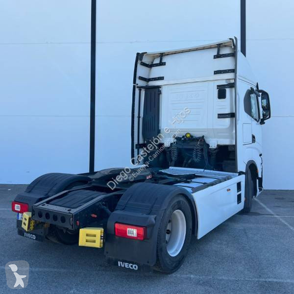 Traktor Iveco