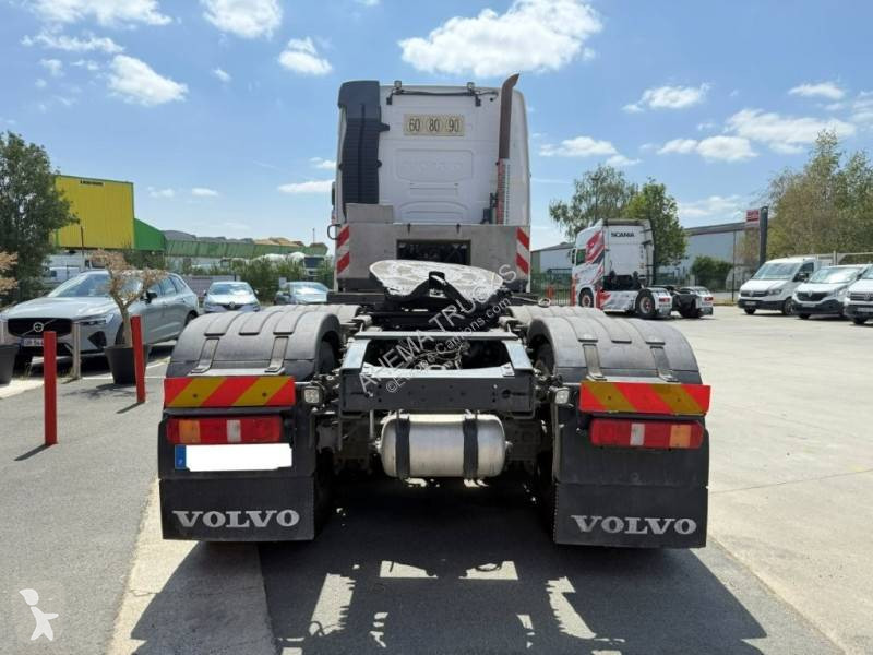 جرار Volvo
