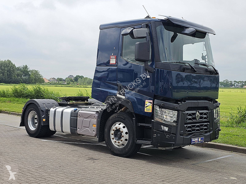 جرار Renault C 440
