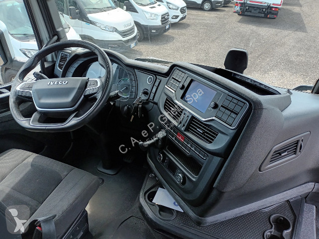 جرار Iveco S-Way AS440S48T/P