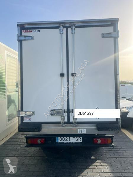 جرار Nissan CABSTAR 35.13 PARA HIELO