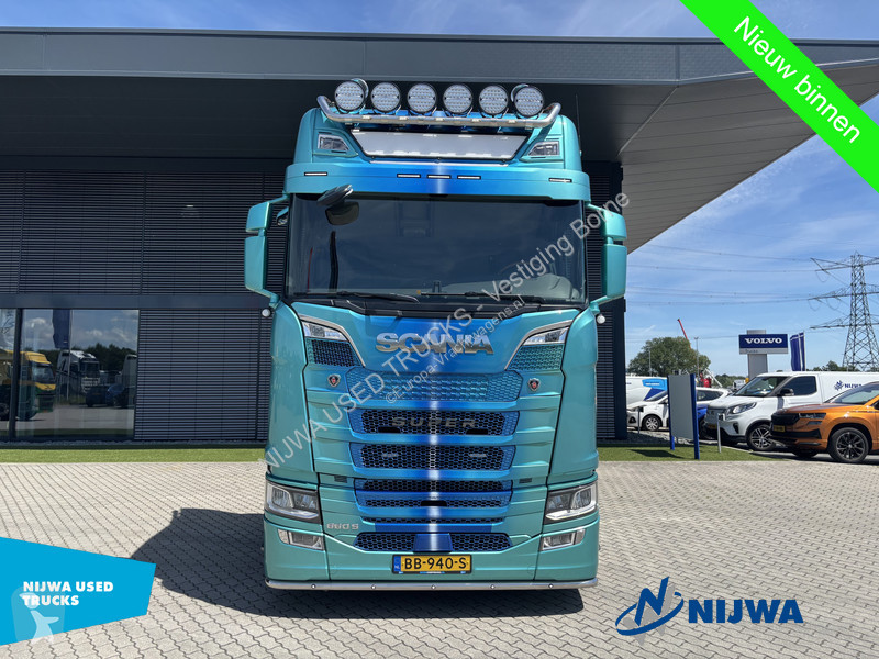 جرار Scania 660 6x2 howtruck V8 + chuifschotel