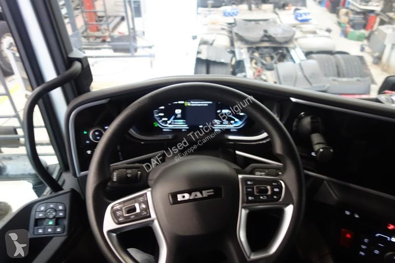 Тягач DAF XG  FT 4X2