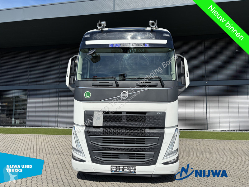 جرار Volvo 500 XL 4x2 I-Save + I-Park