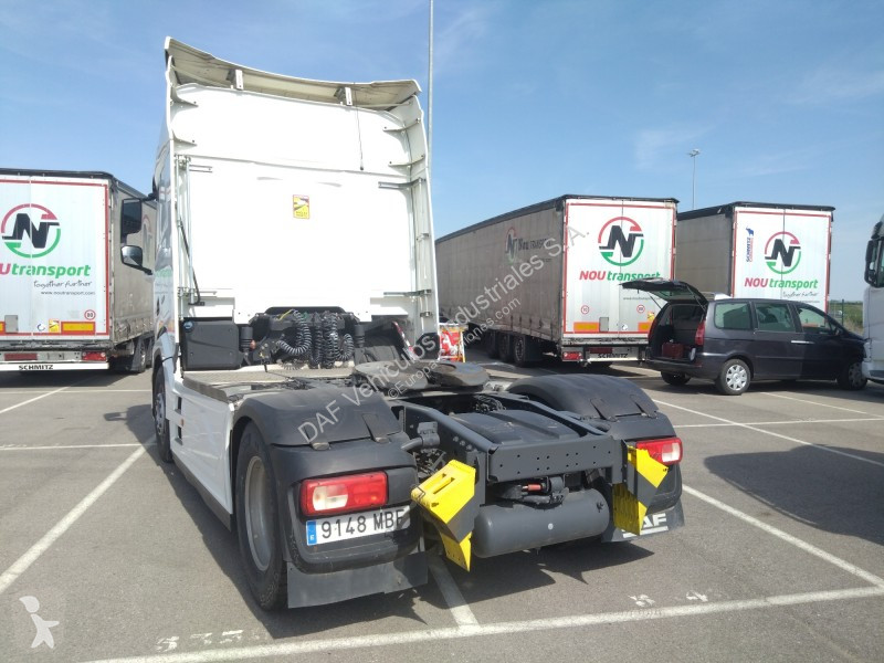 Тягач DAF XFn  FT 4X2