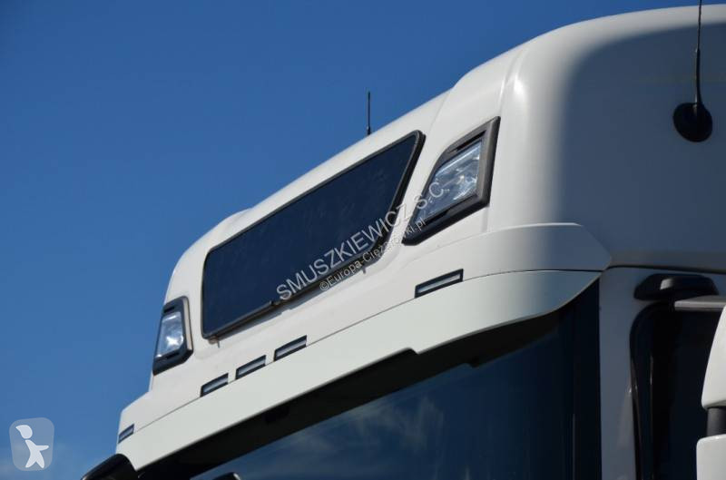 Влекач Scania
