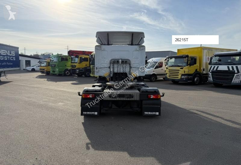 جرار Renault 586 D10.240