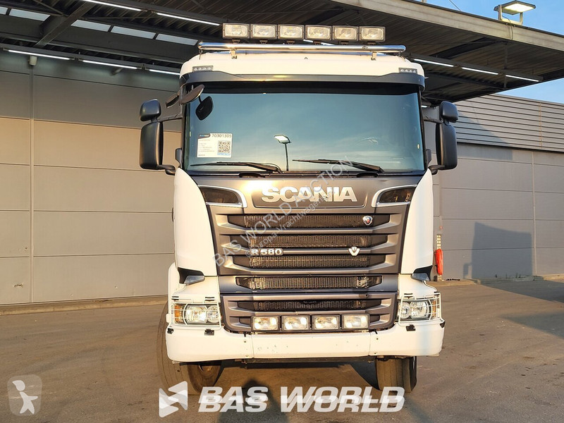 Cap tractor Scania 580