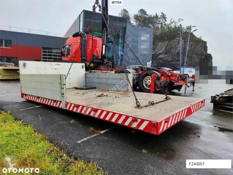 Влекач Volvo PK32002