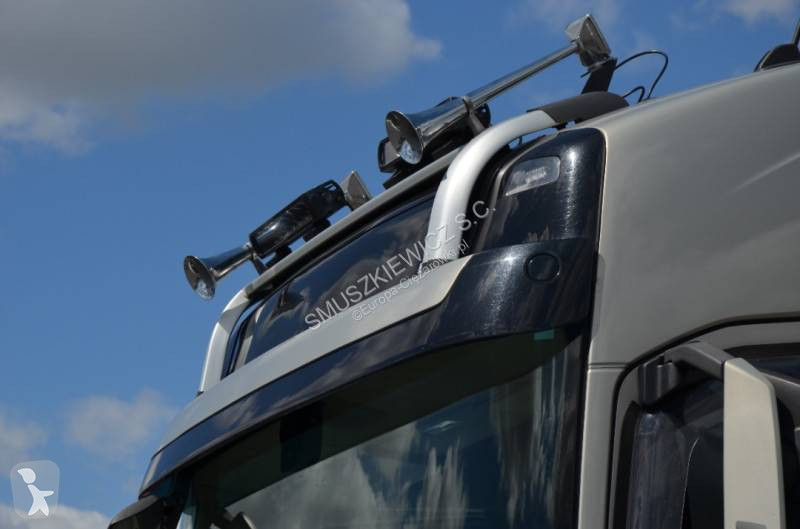 Влекач Volvo