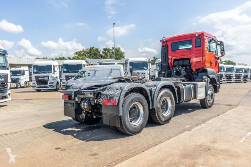جرار MAN 33.470 BBS-6x6 (motor new 28.000 km)