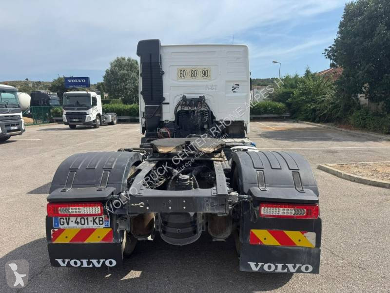 جرار Volvo
