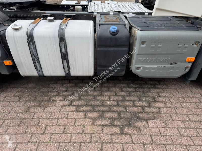 Volvo 460 4X2 EURO 6 / GLOBETROTTER tractor unit
