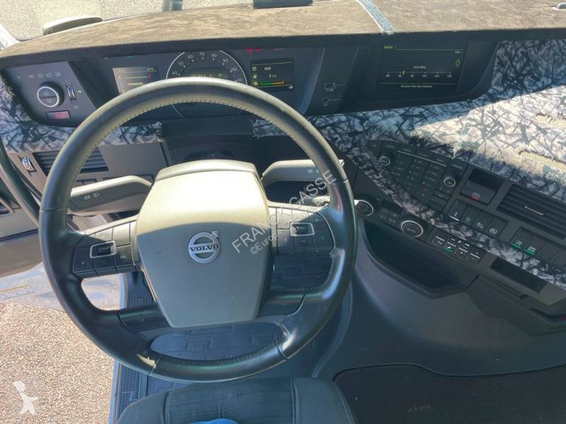 جرار Volvo