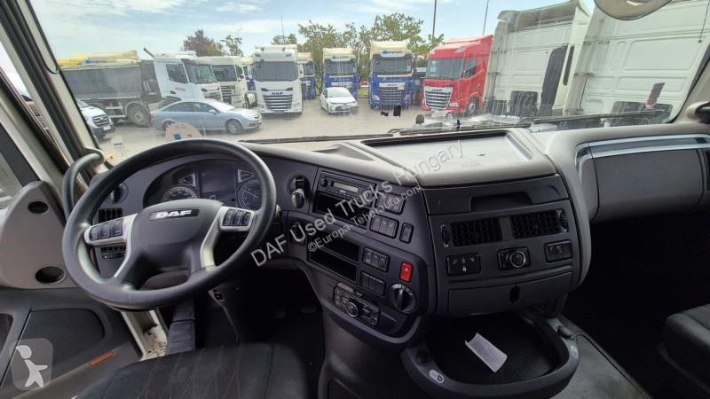 جرار DAF XF  FT LOW DECK 4X2