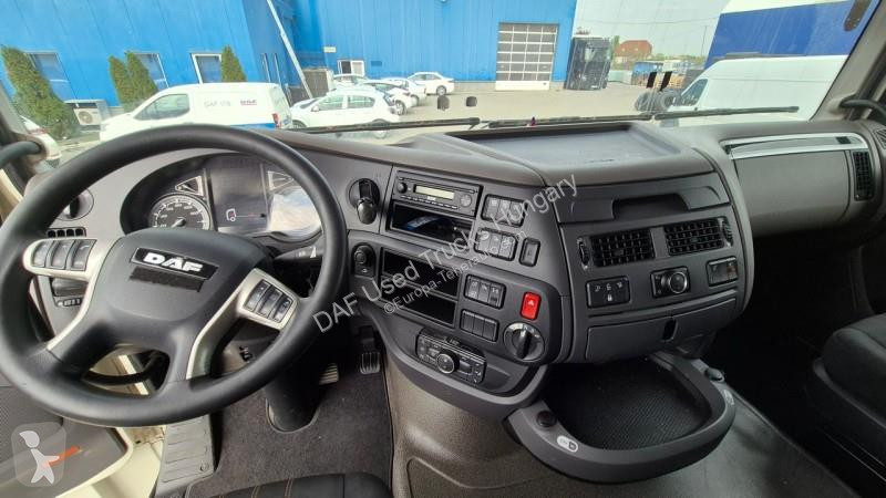 جرار DAF XF  FT LOW DECK 4X2