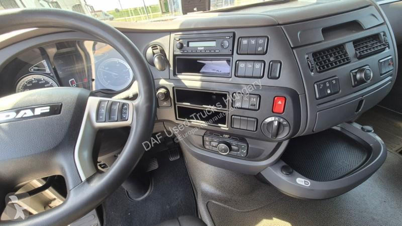 جرار DAF XF  FT LOW DECK 4X2