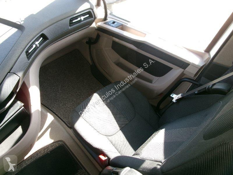 جرار DAF XG  FT 4X2