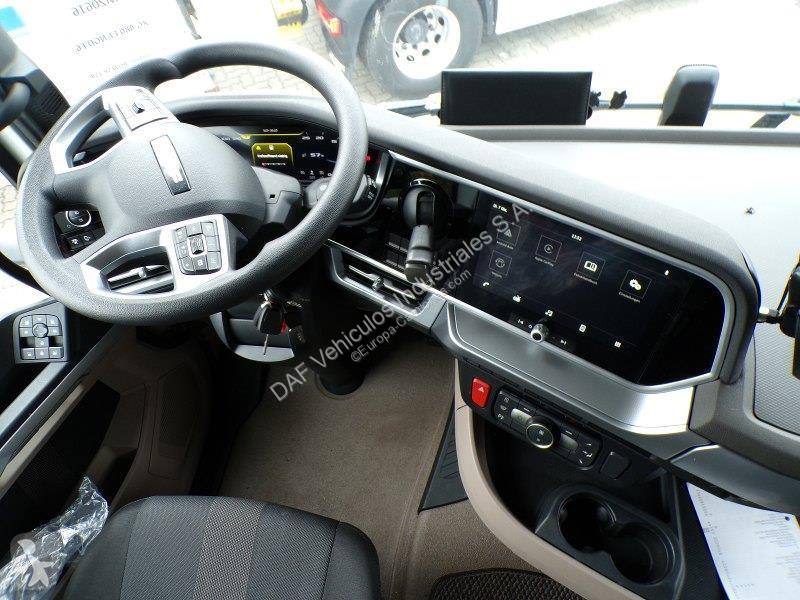 جرار DAF XG  FT 4X2