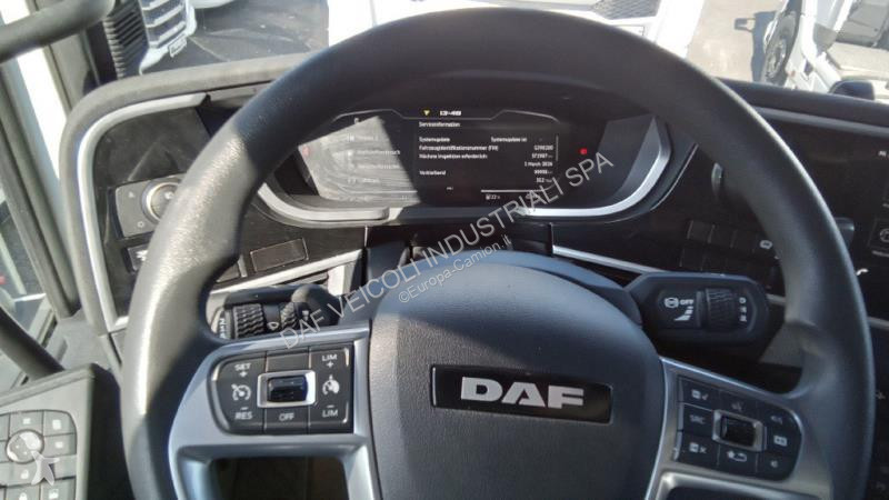 جرار DAF XFn  FT 4X2