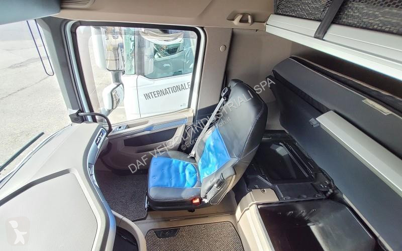 جرار DAF XG  FT 4X2