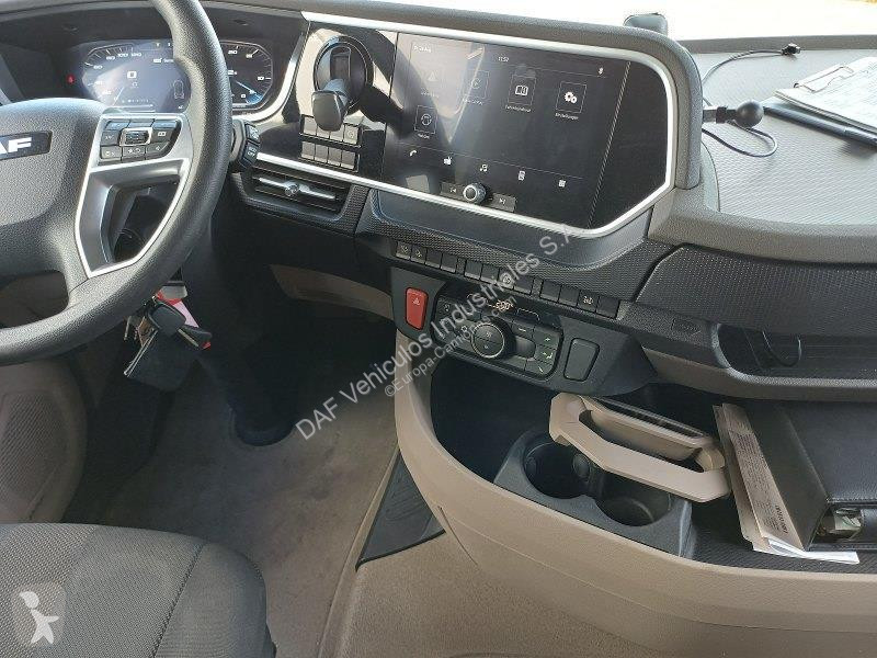 جرار DAF XG  FT 4X2