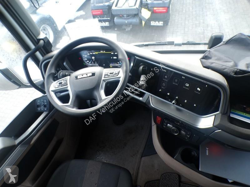 جرار DAF XG  FT 4X2