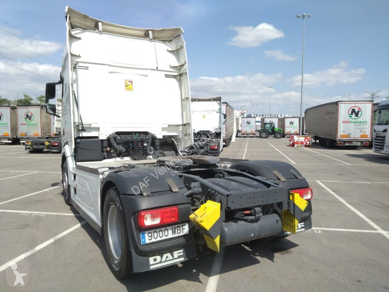 جرار DAF XFn  FT 4X2