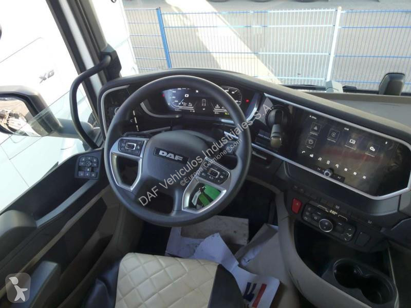 جرار DAF XG  FT 4X2
