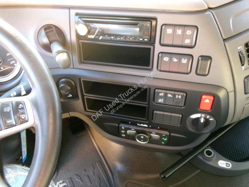 جرار DAF XF  FT LOW DECK 4X2