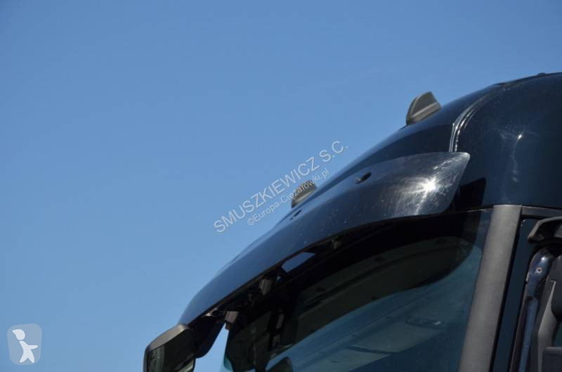 Влекач Renault