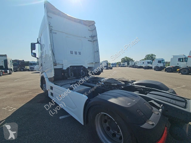 جرار DAF XG  FT 4X2