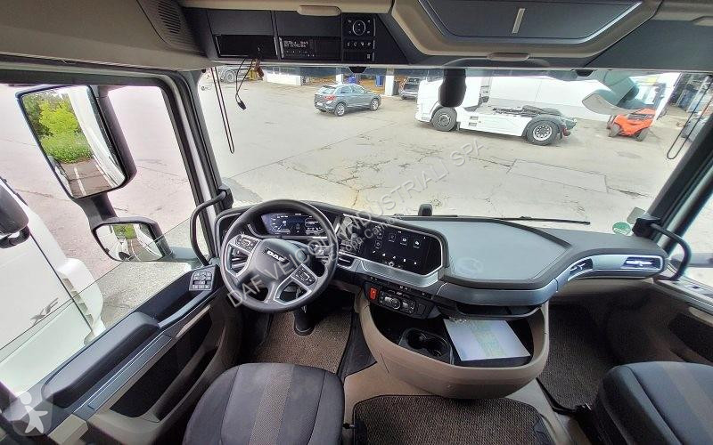 جرار DAF XG  FT 4X2