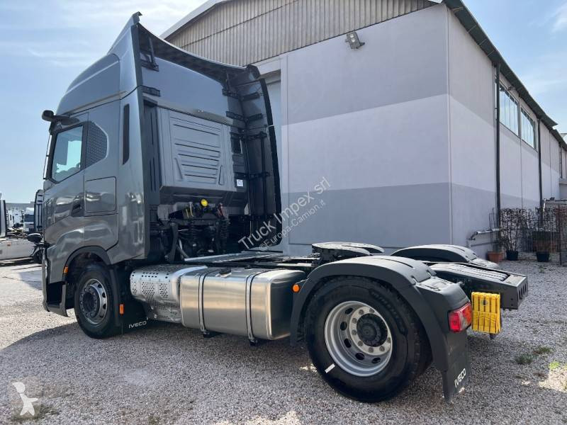 جرار Iveco